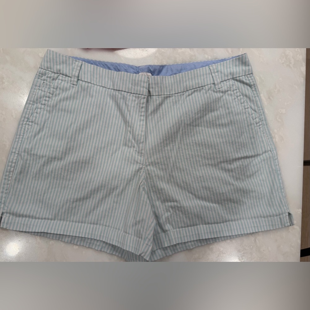 *NWOT* Crown & Ivy Caroline 5” Shorts Aqua/White Stripe Sz. 16